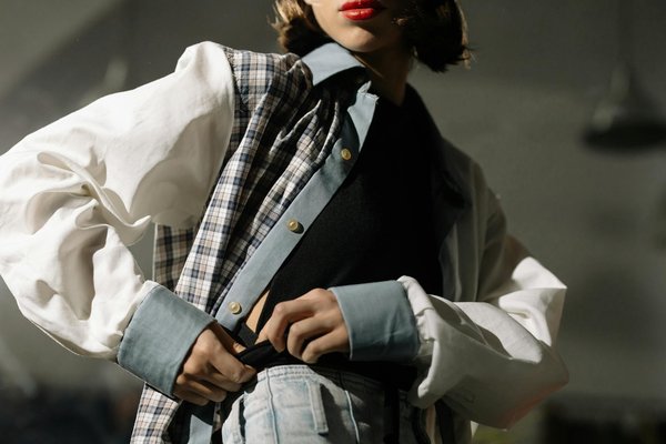 Quels sont les must-have pour un look minimaliste réussi ?